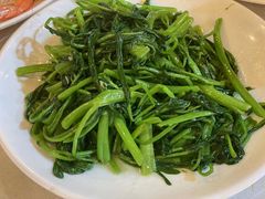 -三亚火车头万人海鲜广场