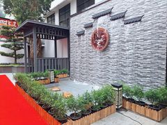 门口-流花苑精致潮粤菜(越秀店)
