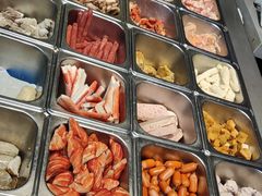 -愉肴麻辣香锅(中山路店)