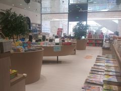 -钟书阁(群光广场店)