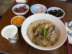 -蟹黄鱼·海派深夜面馆(江湾里店)