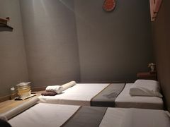 -Let’s Relax Spa(Terminal 21 Asok)