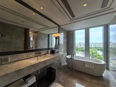 -上海宝华万豪酒店