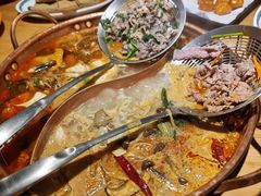 -洱火云南酸菜牛肉火锅(石景山当代商城店)