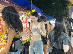 -吴山路夜市