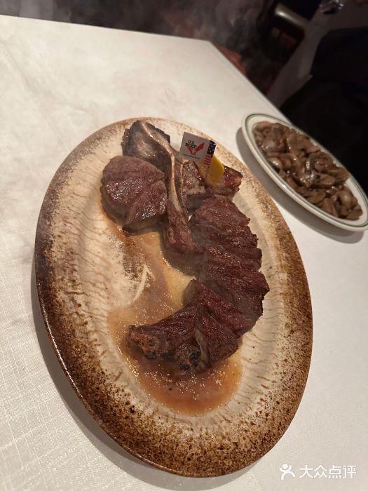 Wolfgang’s Steakhouse 沃夫冈牛排馆(上海白玉兰广场店)招牌大里脊双人份图片