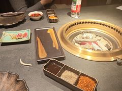 -铭牛烧肉·和牛海鲜自助(高新月牙湖店)