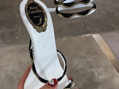 -文艺复兴百货(米兰大教堂广场店)