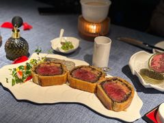 惠灵顿牛排-弦月窗LUNETTE BY AMANDA(复兴路店)