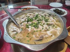 -何哥鲜鱼餐厅(龙湖花园店)