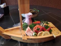 -鼎泰亨·海鲜牛肉餐厅(滨江店)