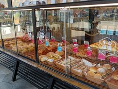 面包甜点陈列柜-原麦山丘(望京小街店)