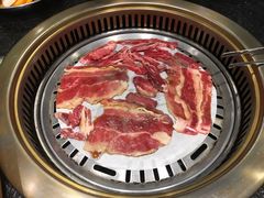 烤雪花原味牛五花-烤路里·韩国品质自助烤肉(石路天虹4号店)