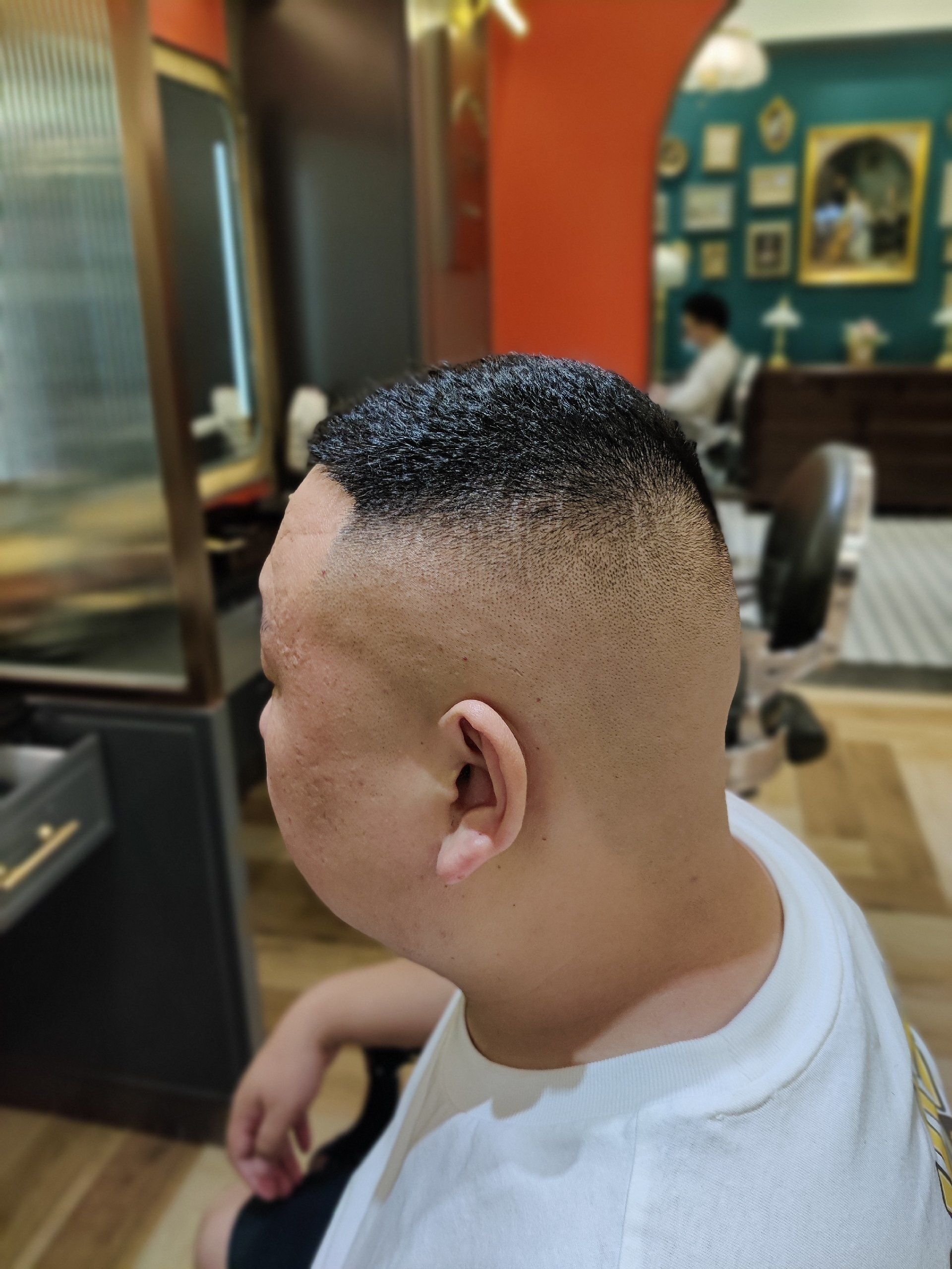 美式寸头