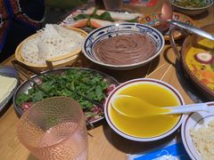 -洱火云南酸菜牛肉火锅(石景山当代商城店)