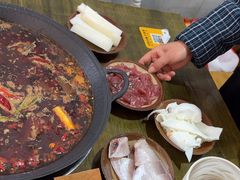 -黄潇洒老火锅(九眼桥宏济巷店)