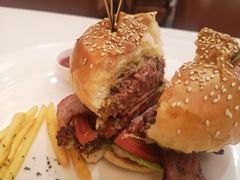 蓝纹干熟牛肉芝士汉堡-摩根扒房(桐梓林店)