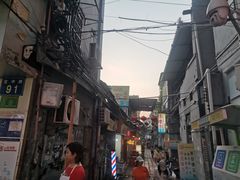 -陈老添美食店(宝华路店)