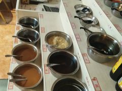 自助调料区-销魂美蛙鱼头火锅(上海首店)