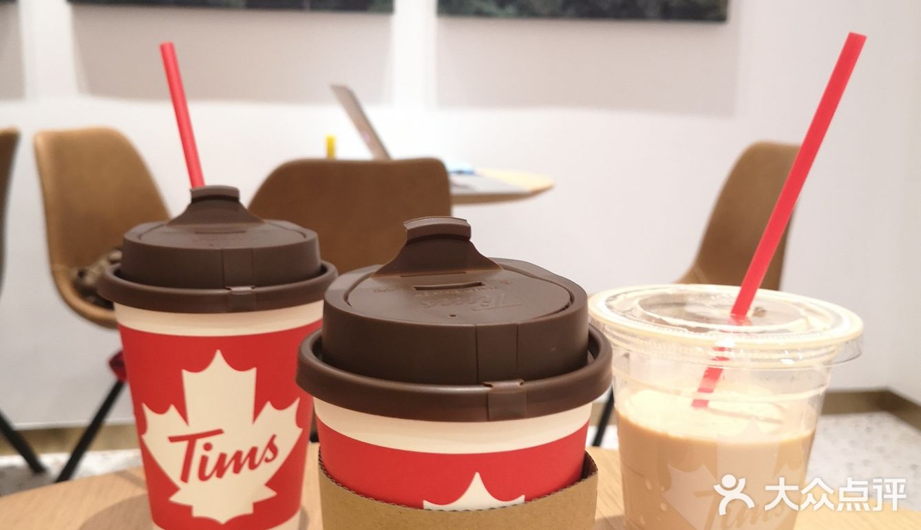 月亮🌙弯弯，绵绵绵绵缠缠。咖啡分你一半