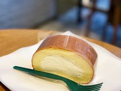 瑞士卷-星巴克臻选(济南恒隆店)