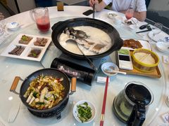 -香山湖家家宴(中山陵店)