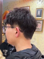 -东方先生国潮男士理发馆