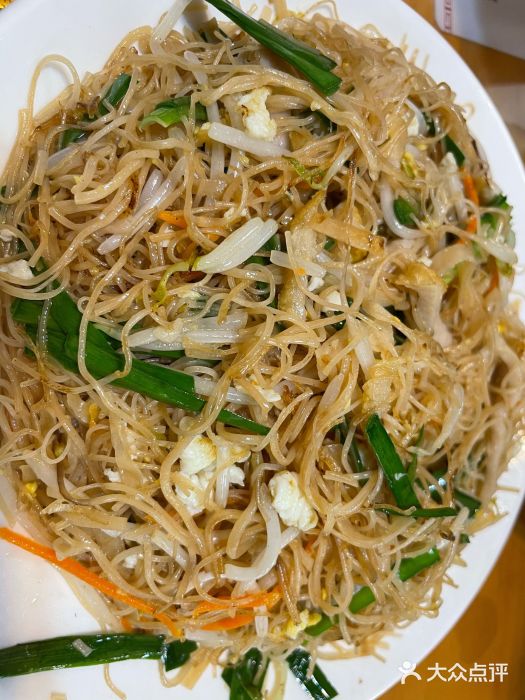 正宗普宁豆干坊·洪记砂锅粥(红领巾路店)赤肉炒咸面线图片