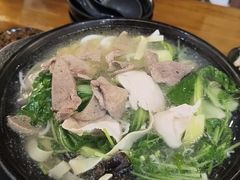 -丽虹云南过桥米线(兴工街店)