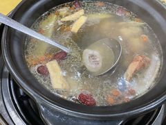 -濠轩阁特色生蚝火锅(水湾路店)