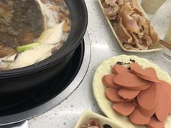 -牛知府云南菌汤鲜牛肉火锅(肖家湾店)