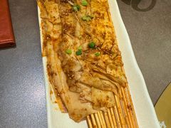-锅飘飘·东北铁锅炖(雨花客厅店)