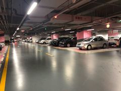 -万象天地-停车场