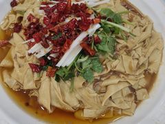 -一口猪海鲜浑锅·东北家常菜