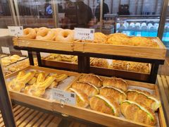 -顶东面包花园·生日蛋糕(世博店)