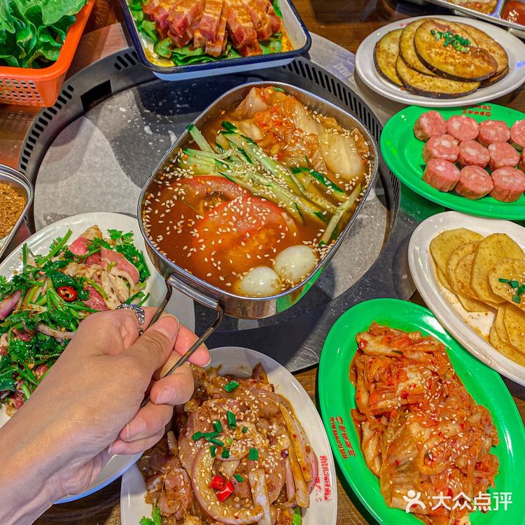 ‼️朋友带我来吃的烤肉 ‼️做梦都在吧唧嘴[流泪]