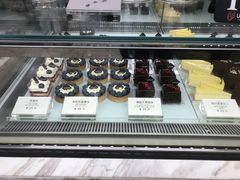 -UNI UNI(环亚凯瑟琳店)