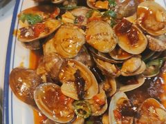 -哈尔滨烧烤·山河村铁锅炖(交大店)