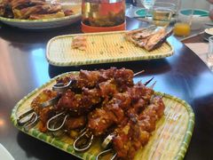 -乡村馕坑肉·烧烤·新疆菜·本地人更爱吃(阿勒泰首店)