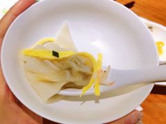 特色蟹粉小馄饨-苏小柳手工点心(人民广场分院)