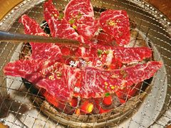 -山川小町·极番烧肉(新地假日广场店)
