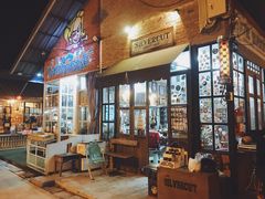 -席娜卡琳火车铁道夜市