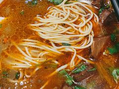红烧牛肉面-金杨拉面王小吃面馆·牛三宝面·红烧牛肉粉