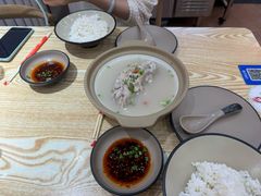 -叁煨蹄花·下饭盐帮菜(人民广场店)