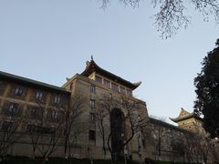 -武汉大学校门牌坊