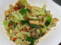 -聚鑫朋酸菜肥肠(文艺路口店)