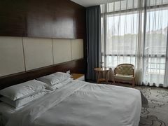 -上海怡沁园度假酒店