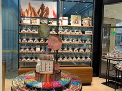 -Laderach 莱德拉(上海环贸iapm店)