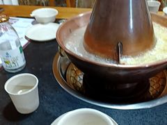 -果松木炭酸菜铜火锅·外婆参鸡汤