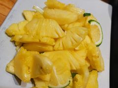 青柠檬拌鲜菠萝-云海肴云南菜·蒸汽石锅鱼(北京良乡华冠店)